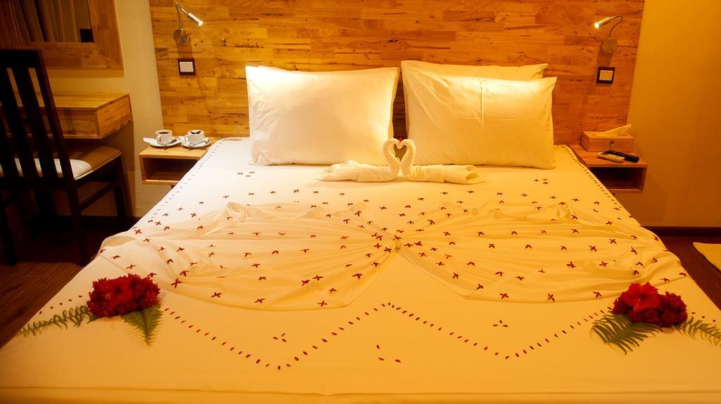 Narnia Maldives Hotel Maafushi Exterior foto