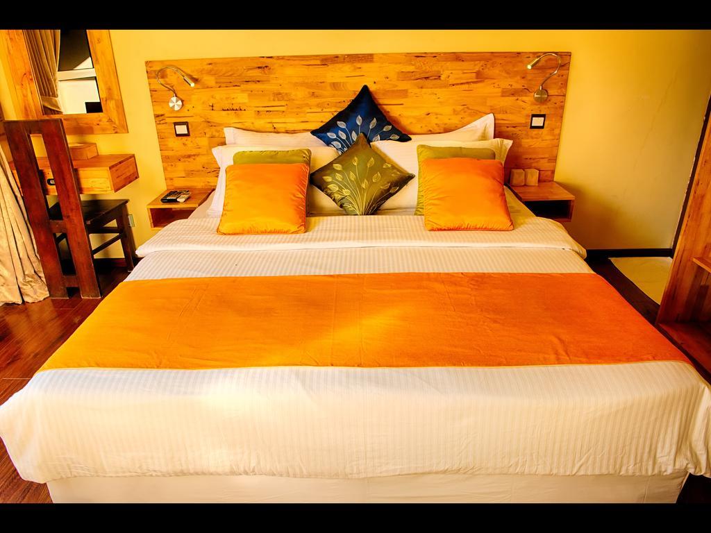 Narnia Maldives Hotel Maafushi Exterior foto